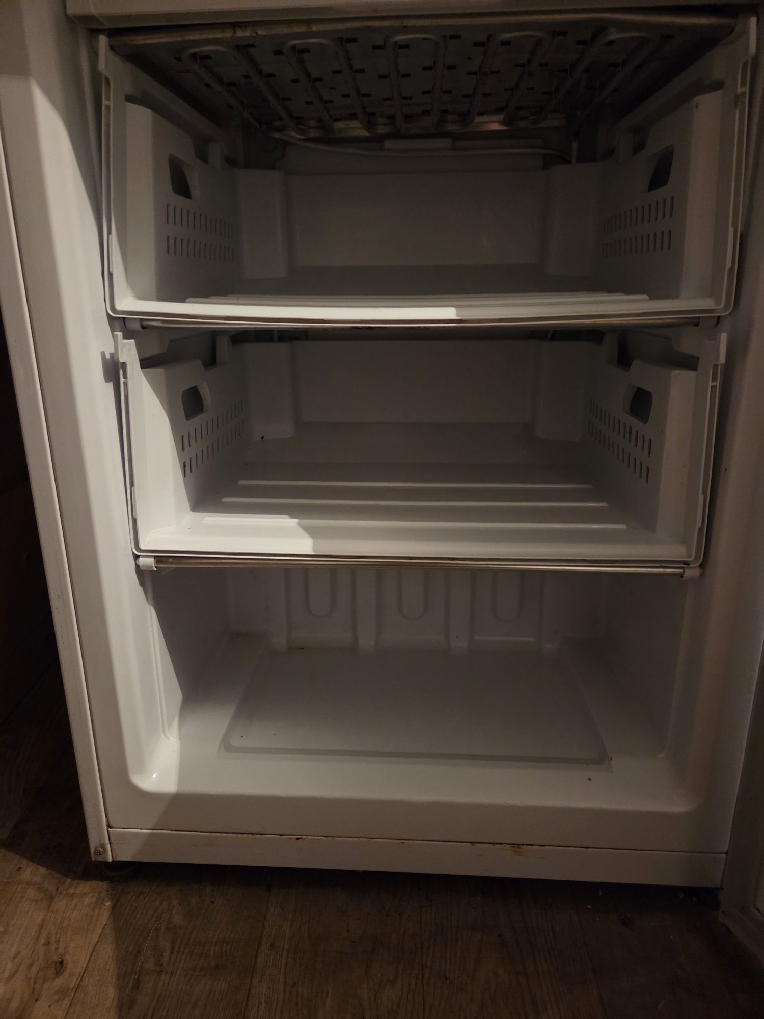 Продаю холодильник beko не в рабочем состоянии