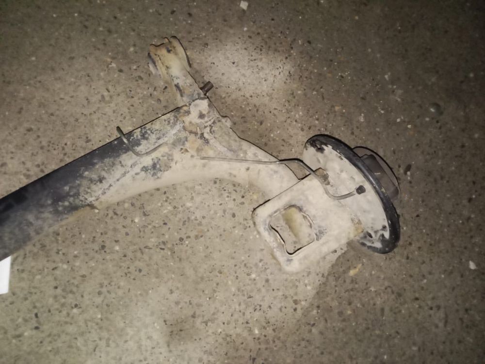 Продам гранта задний балка сборе