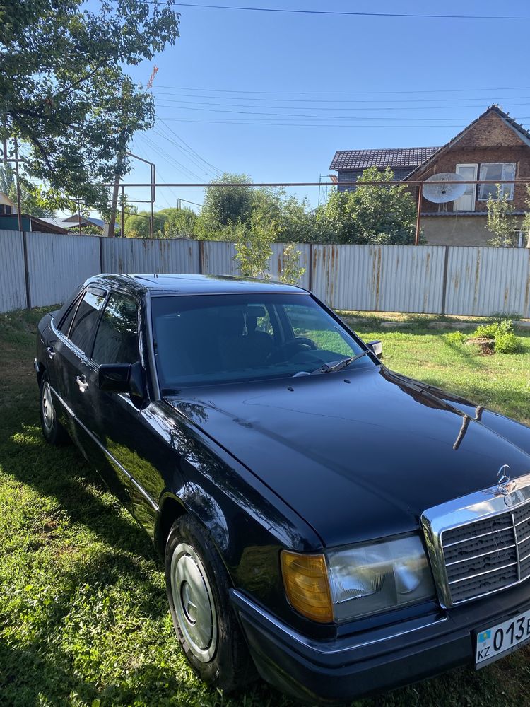 Продам Мерседес W124
