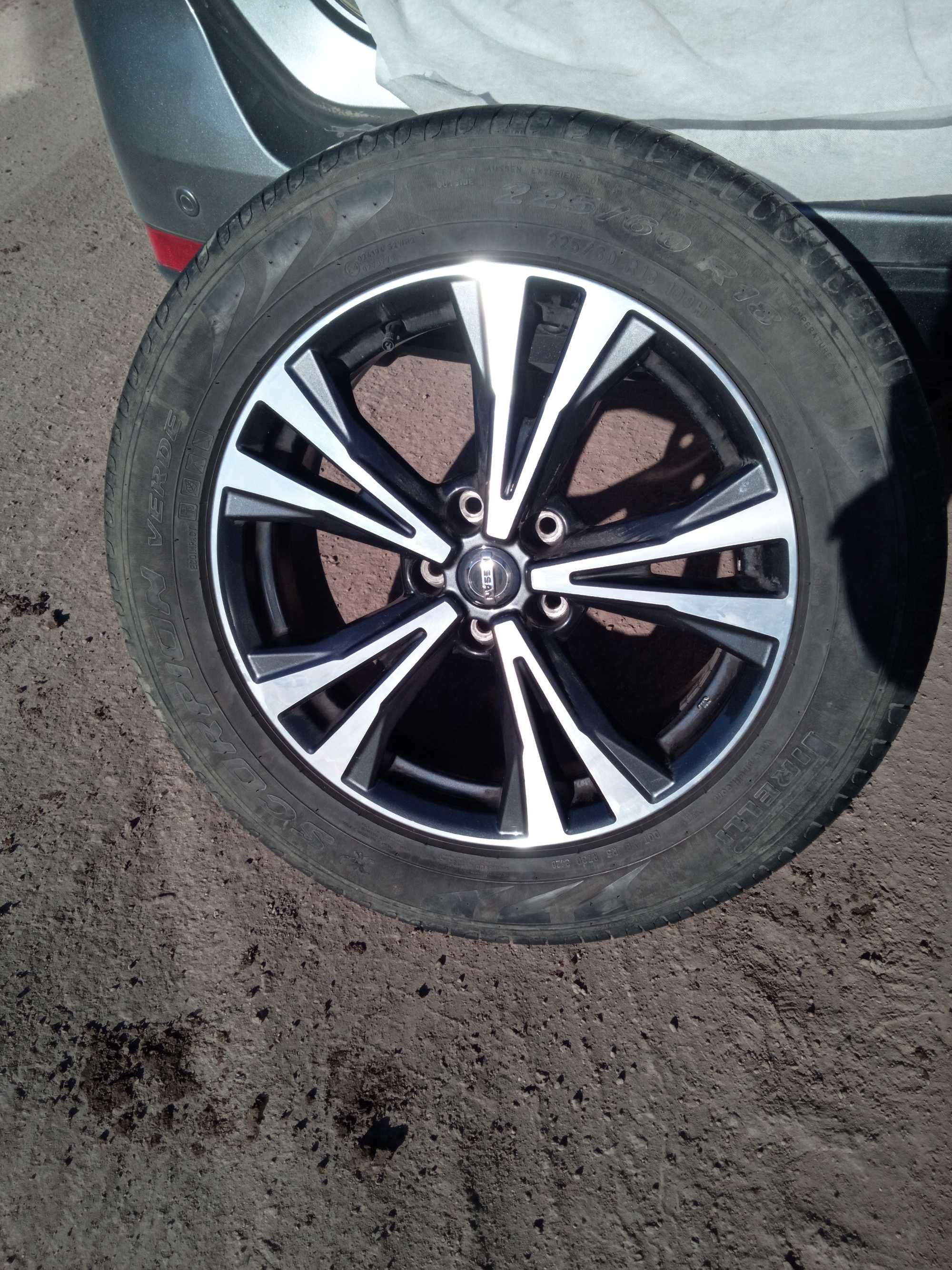 Шины летние "PIRELLI" и диски на 225/60/18