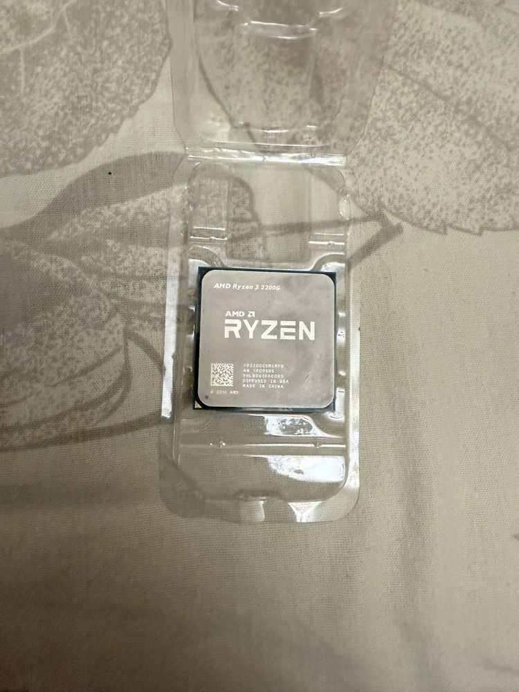Ryzen 3 3200g, блок питания chieftec на 360w и куллер Aero cool