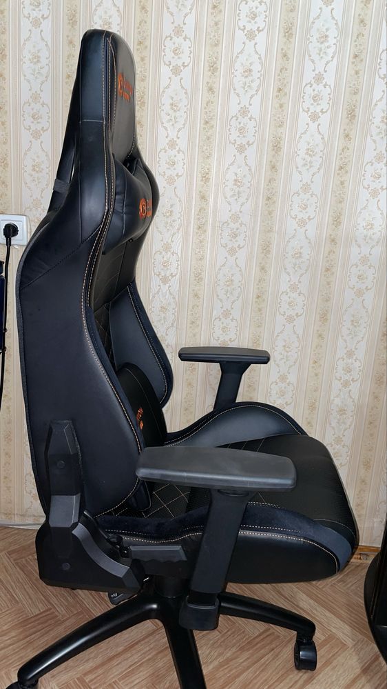 Игровое кресло Canyon Nightfall