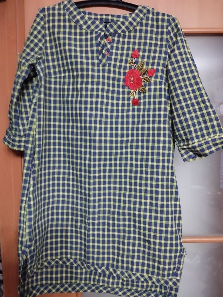 Продам платья б/у