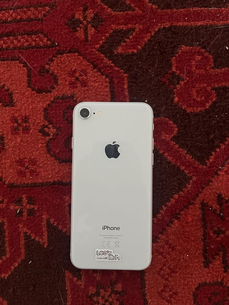 IPHONE 8 продам в отличном состоянии