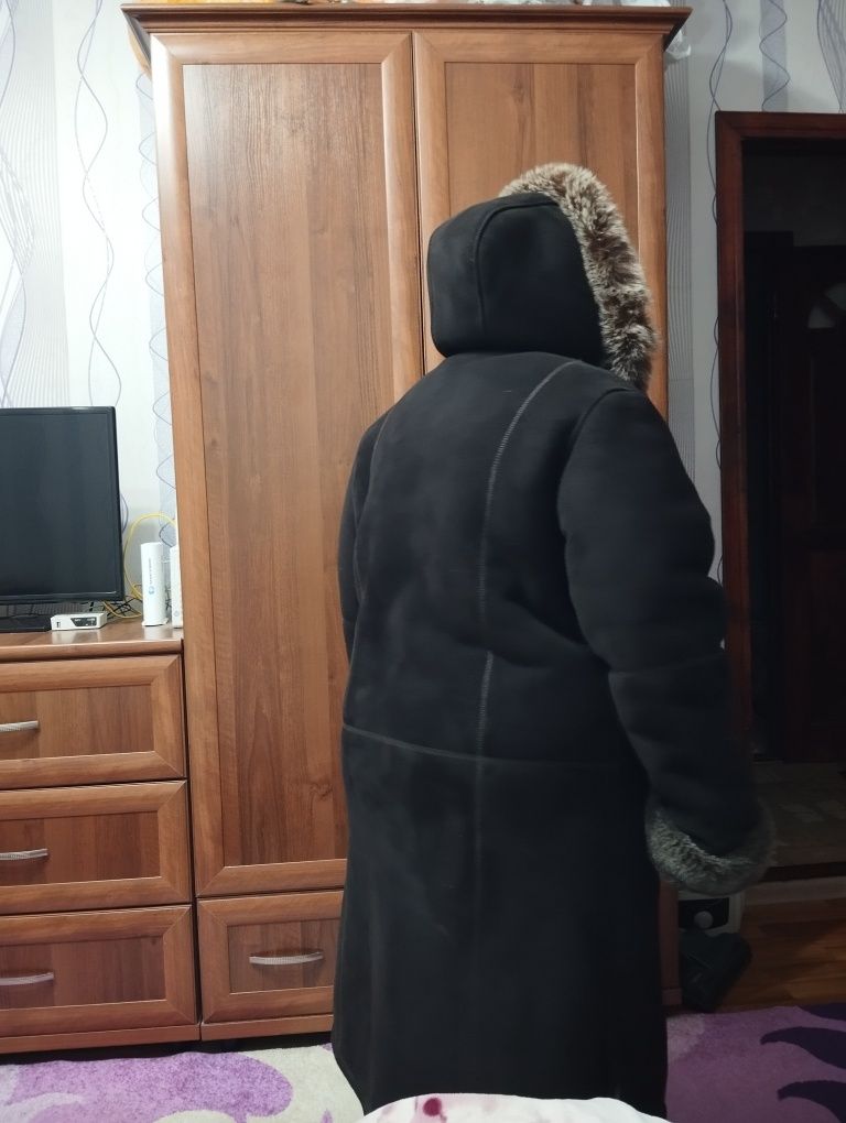 Продам дублёнку,цвет тёмно коричневый,размер 56,рост 170см