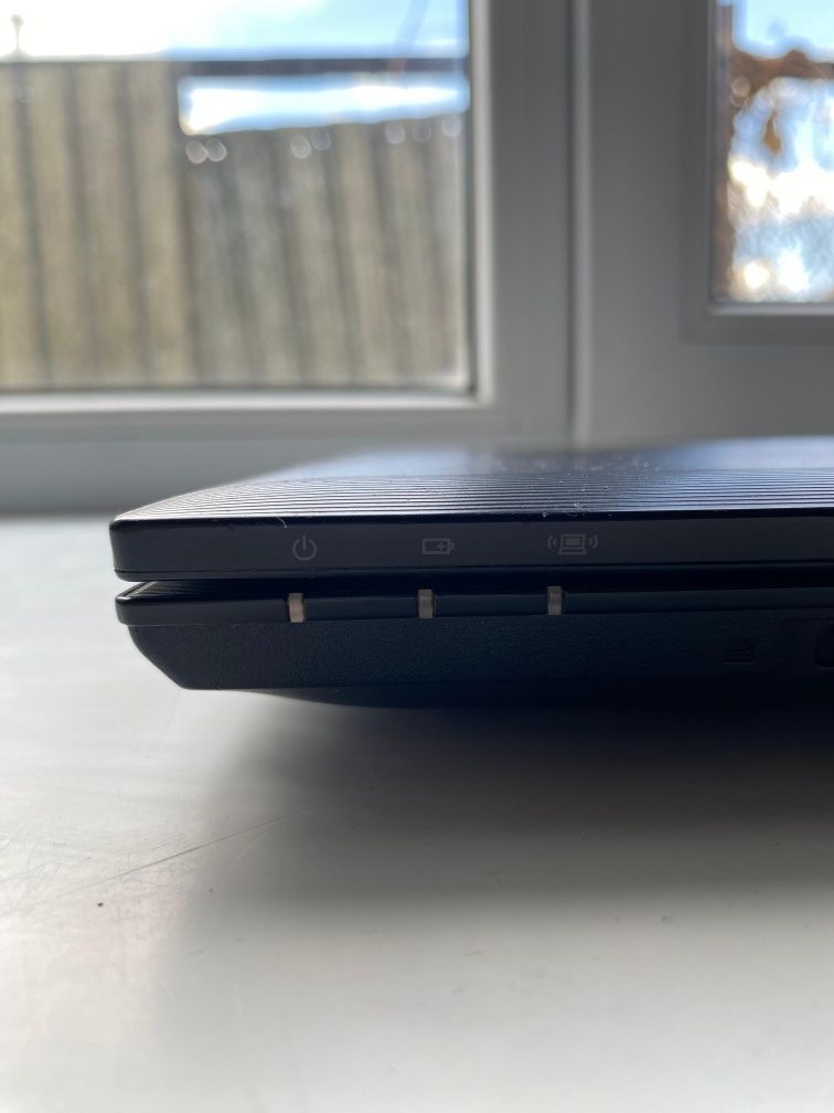 Ноутбук сатылады Core i3 ssd