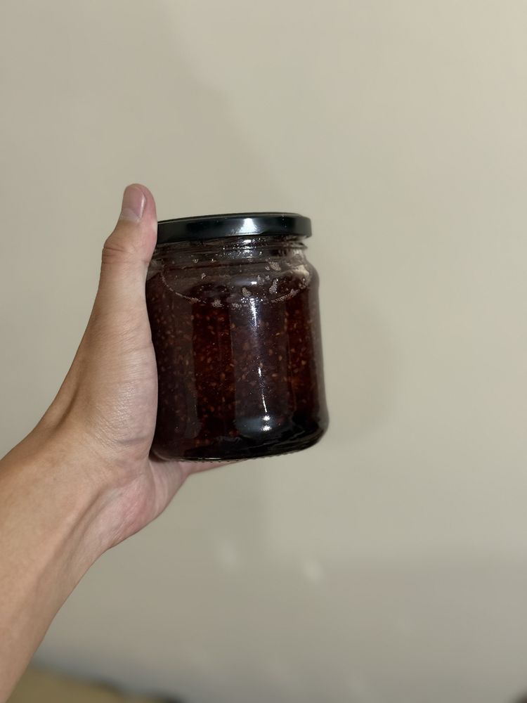Продается варенье абрикос и малина , клубничный джем 0.45л