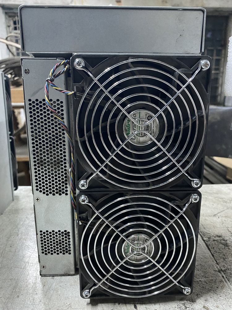 Майнинговое оборудование Antminer T17 42T