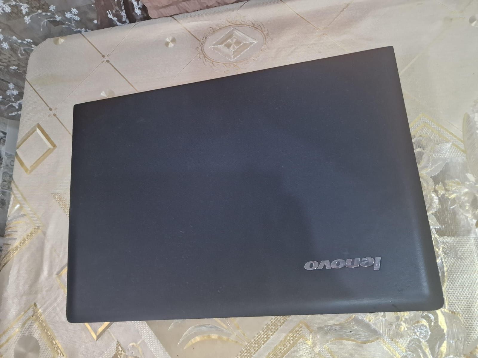 Продам ноутбук Lenovo core i7 сумка мышка