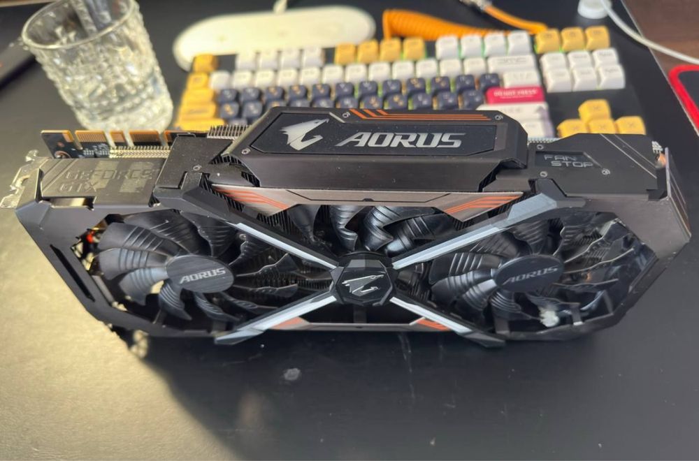 Видеокарта Gigabyte AORUS GTX 1080 Ti 11 GB Geforce