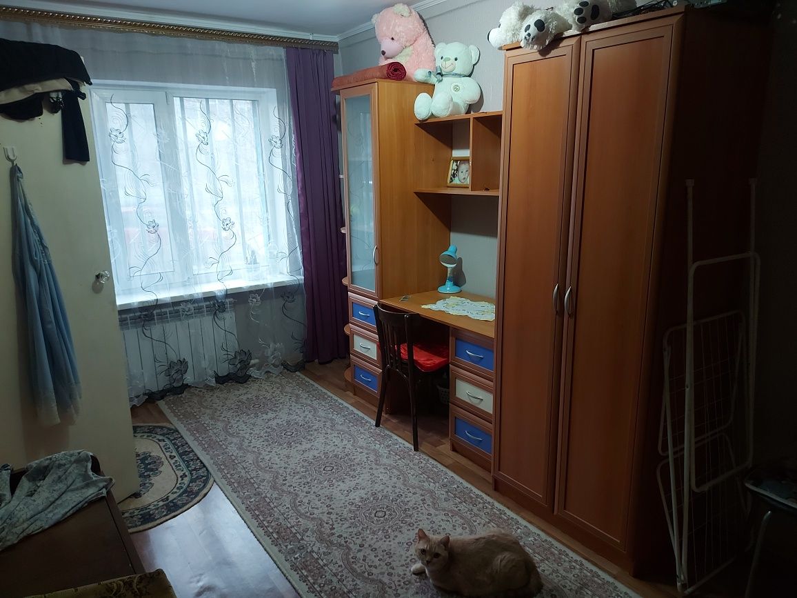 Продам 3-х комнатную квартиру в 8 микрорайоне