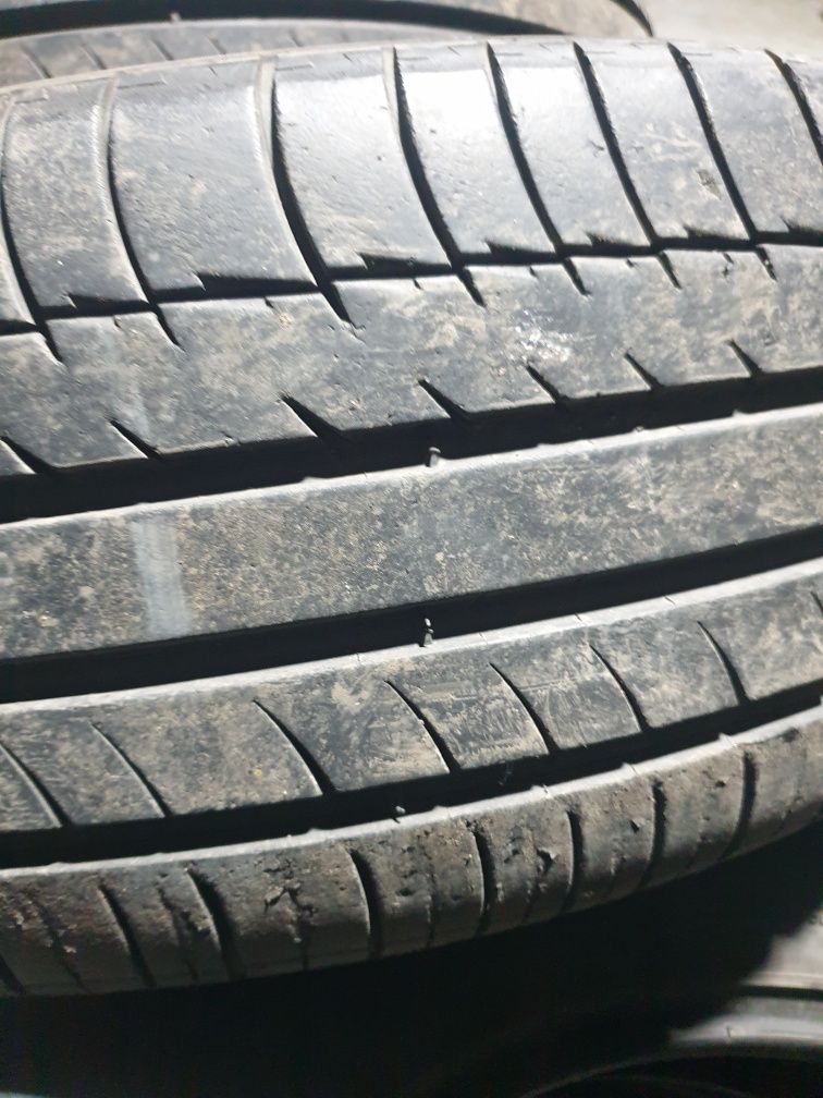 Продам шины R 18
