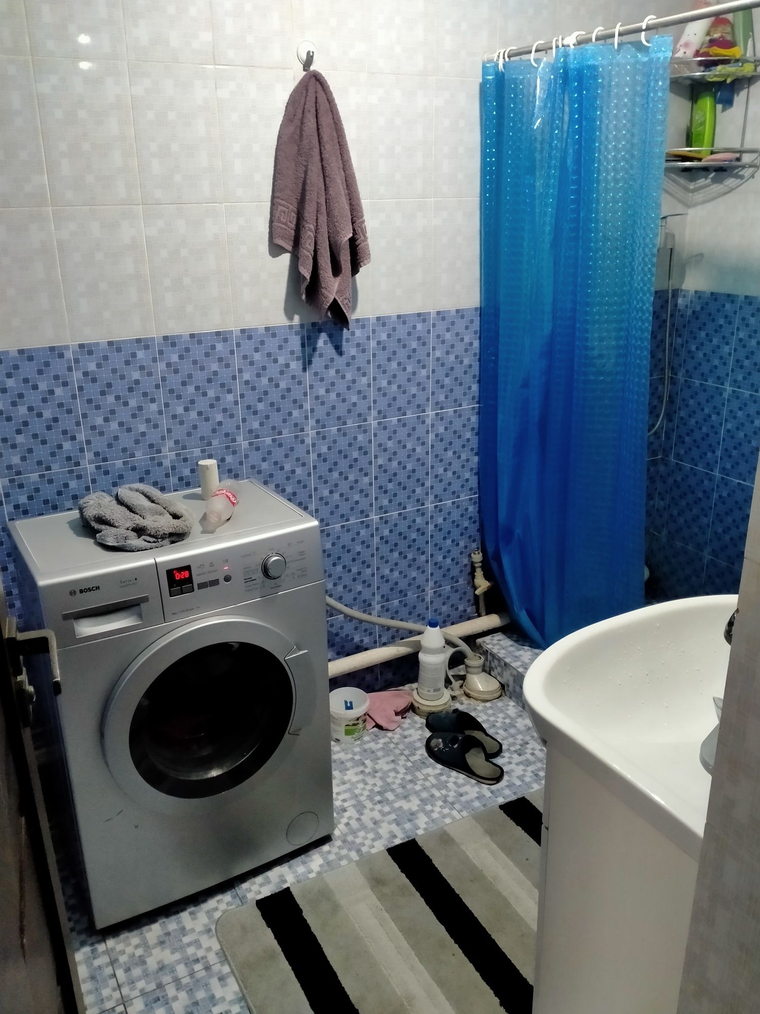 Үй сатылады тез арада...