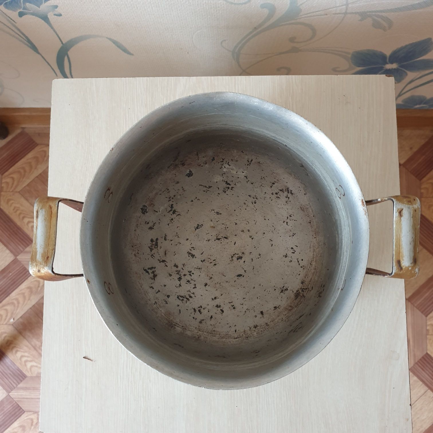 Кастрюля алюминевая