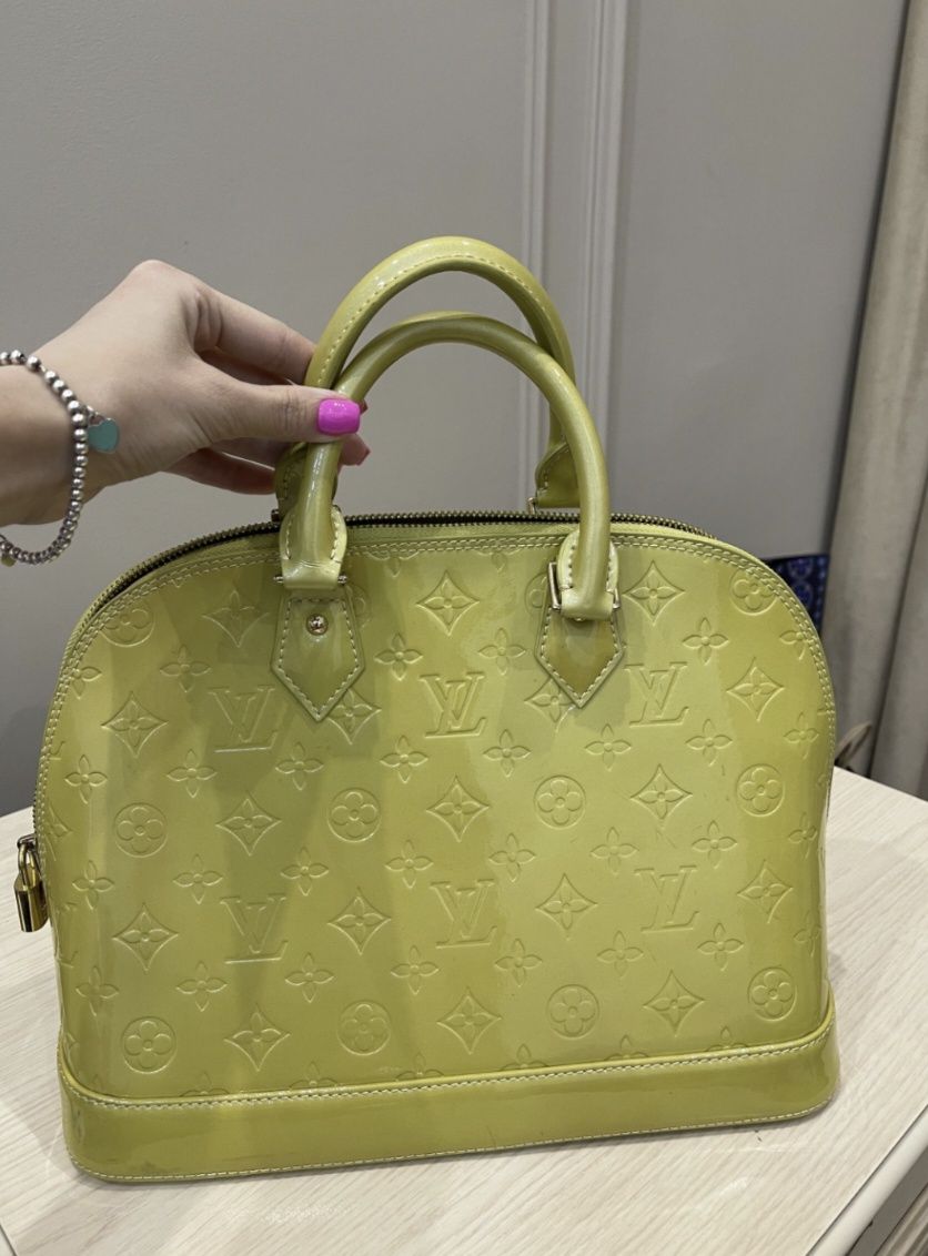 Сумка Louis Vuitton Alma