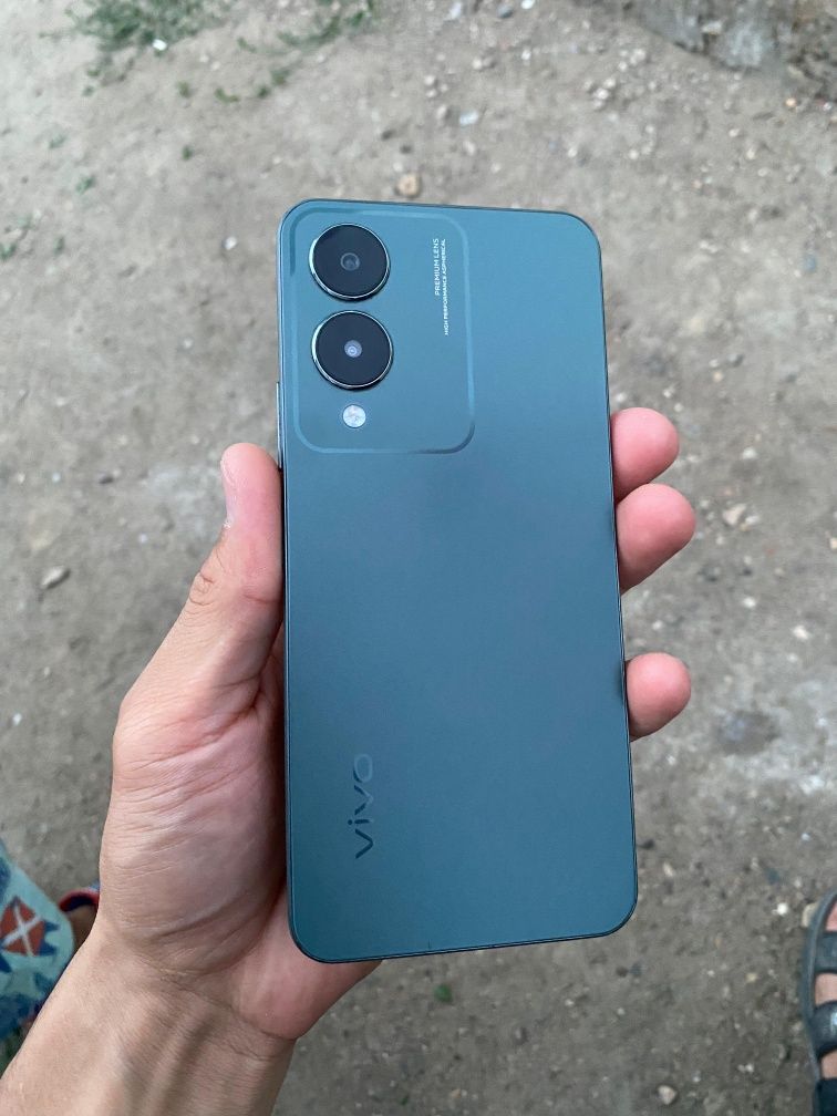 Vivo Y17s продам