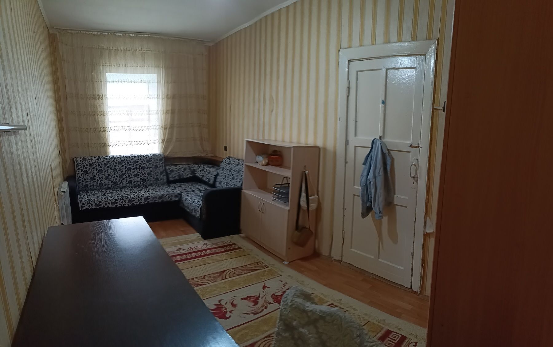 Продам дом. Район сазда 3. Отличная локация