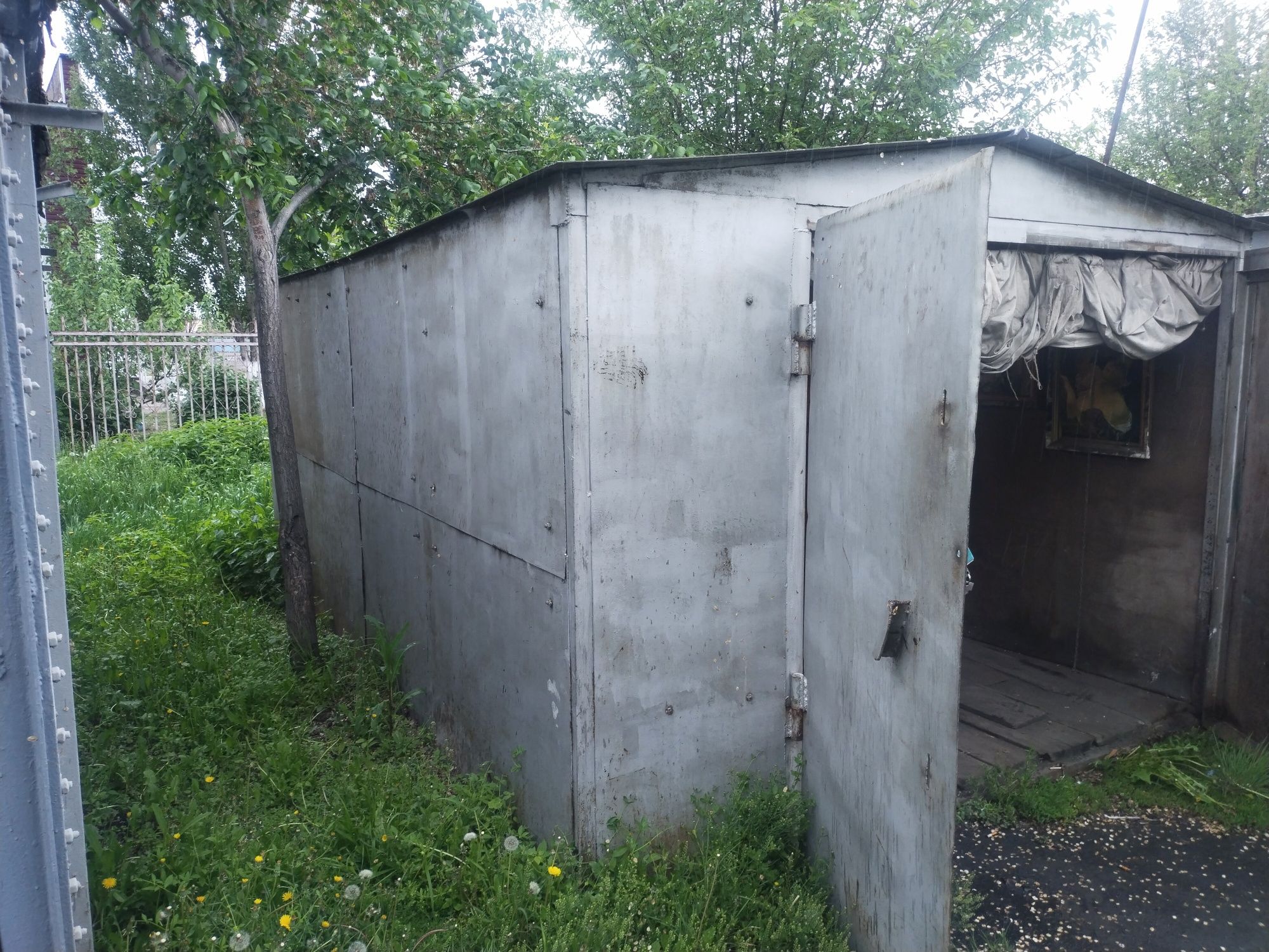 Продам гараж советский