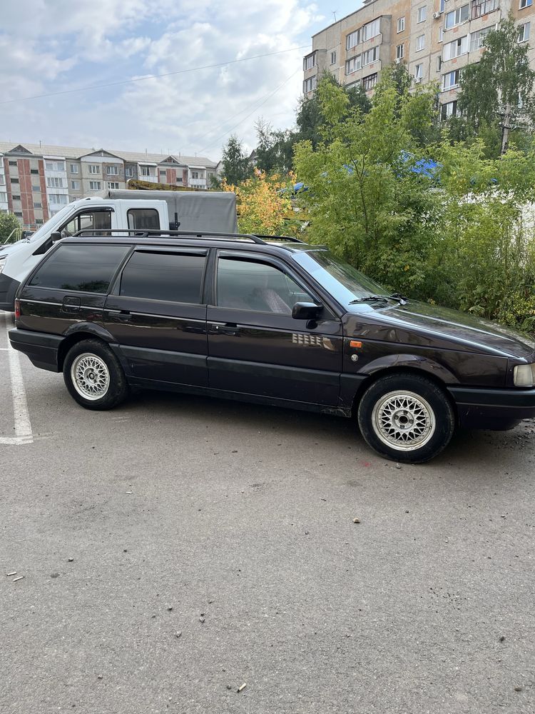 Продам Пассат универсал 1.8