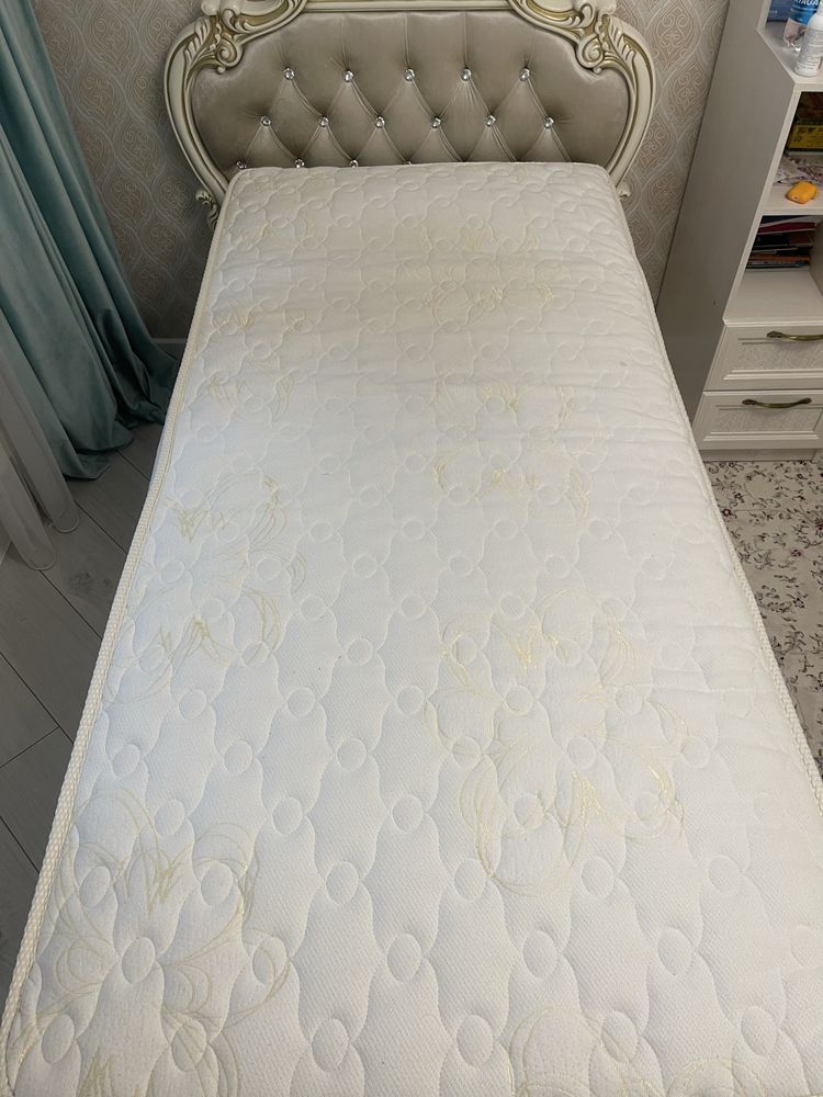 Продам матрас размер 90х 200см. высота 20см.