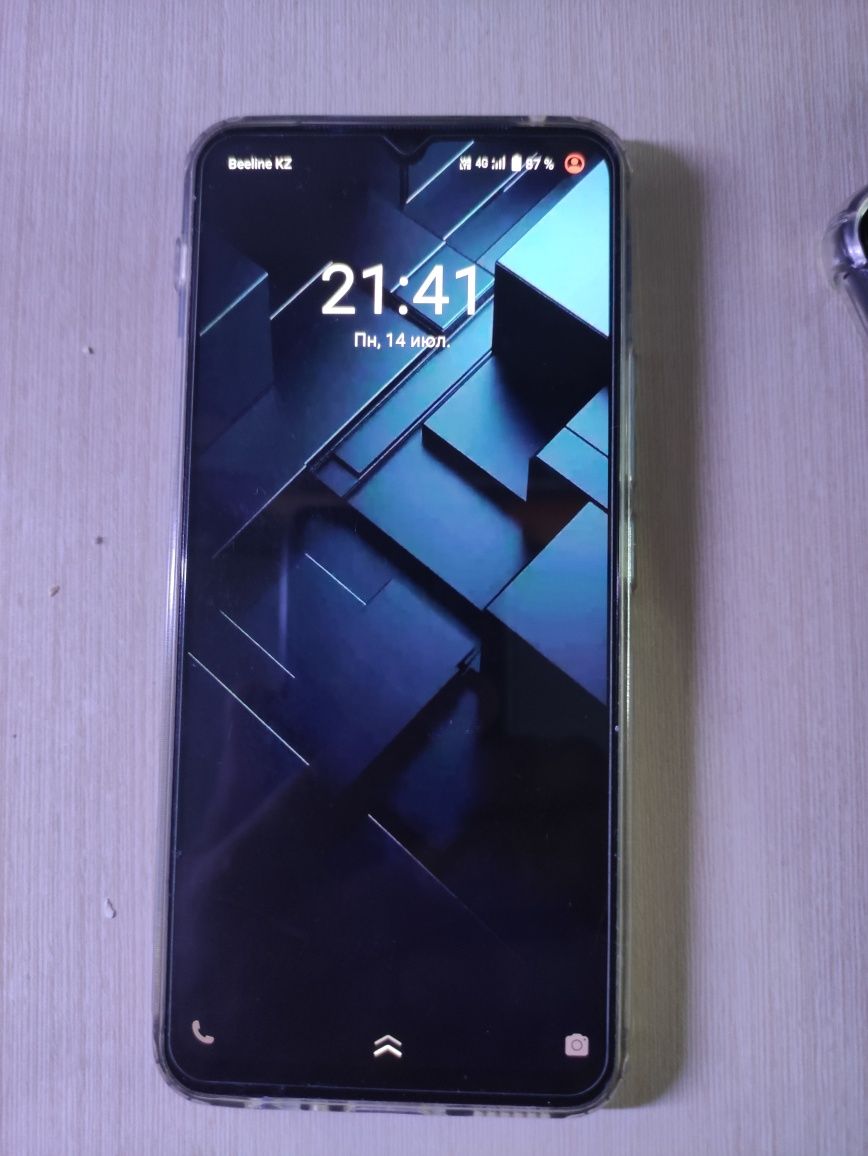 Самсунг с20фе и Виво V2025