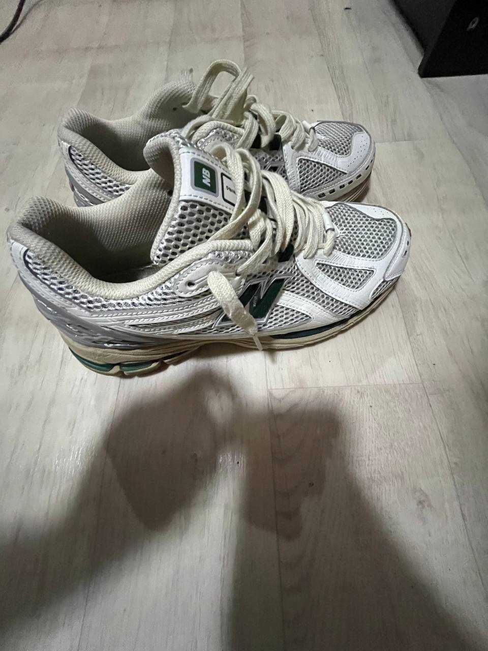 New Balance 1906r