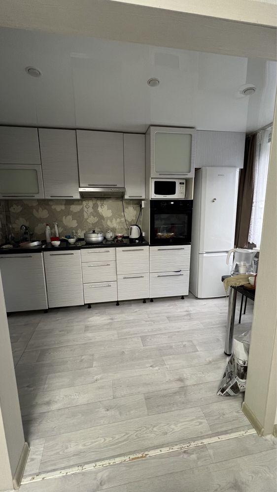 Продам 5х комн улучшенную квартира