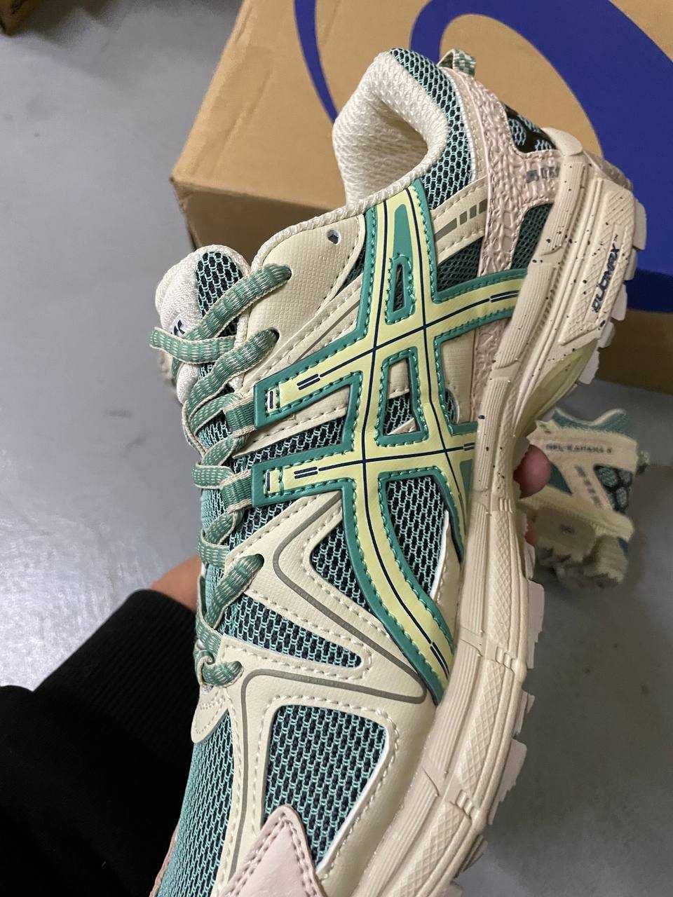 Asics Gel-Kahana 8 990