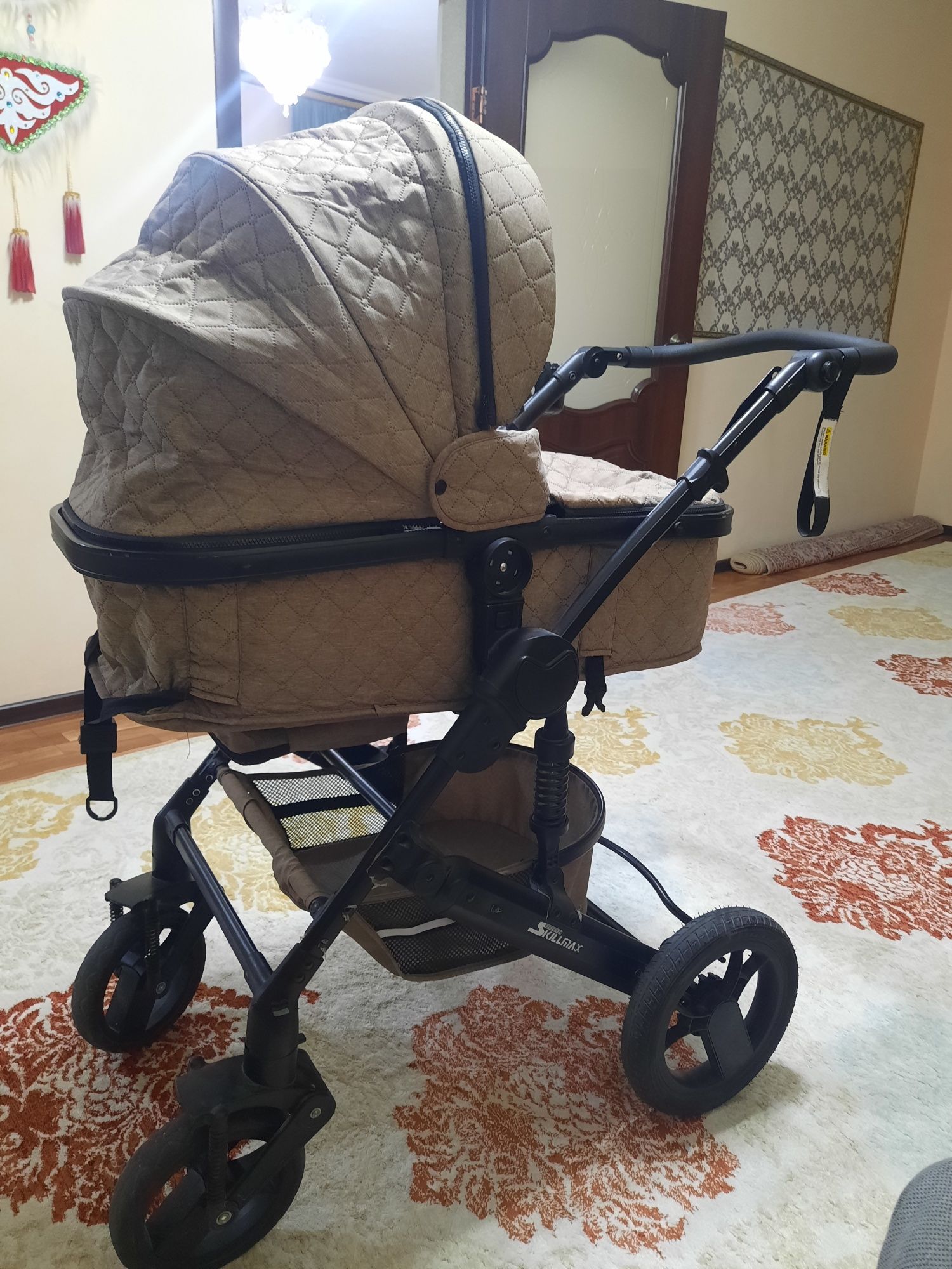 Продам коляску в хорошем состояние почти новая!