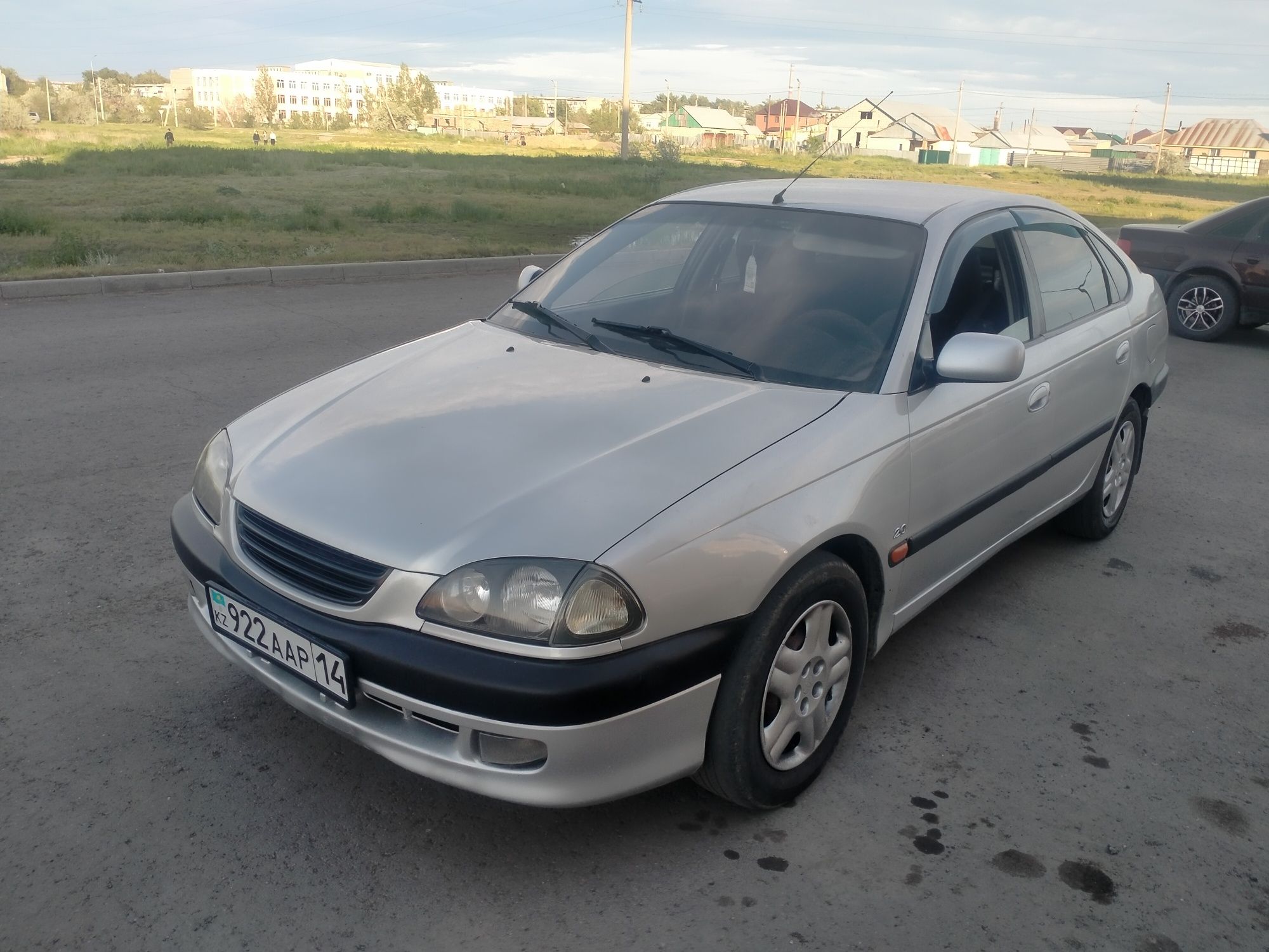 продам машину ..
