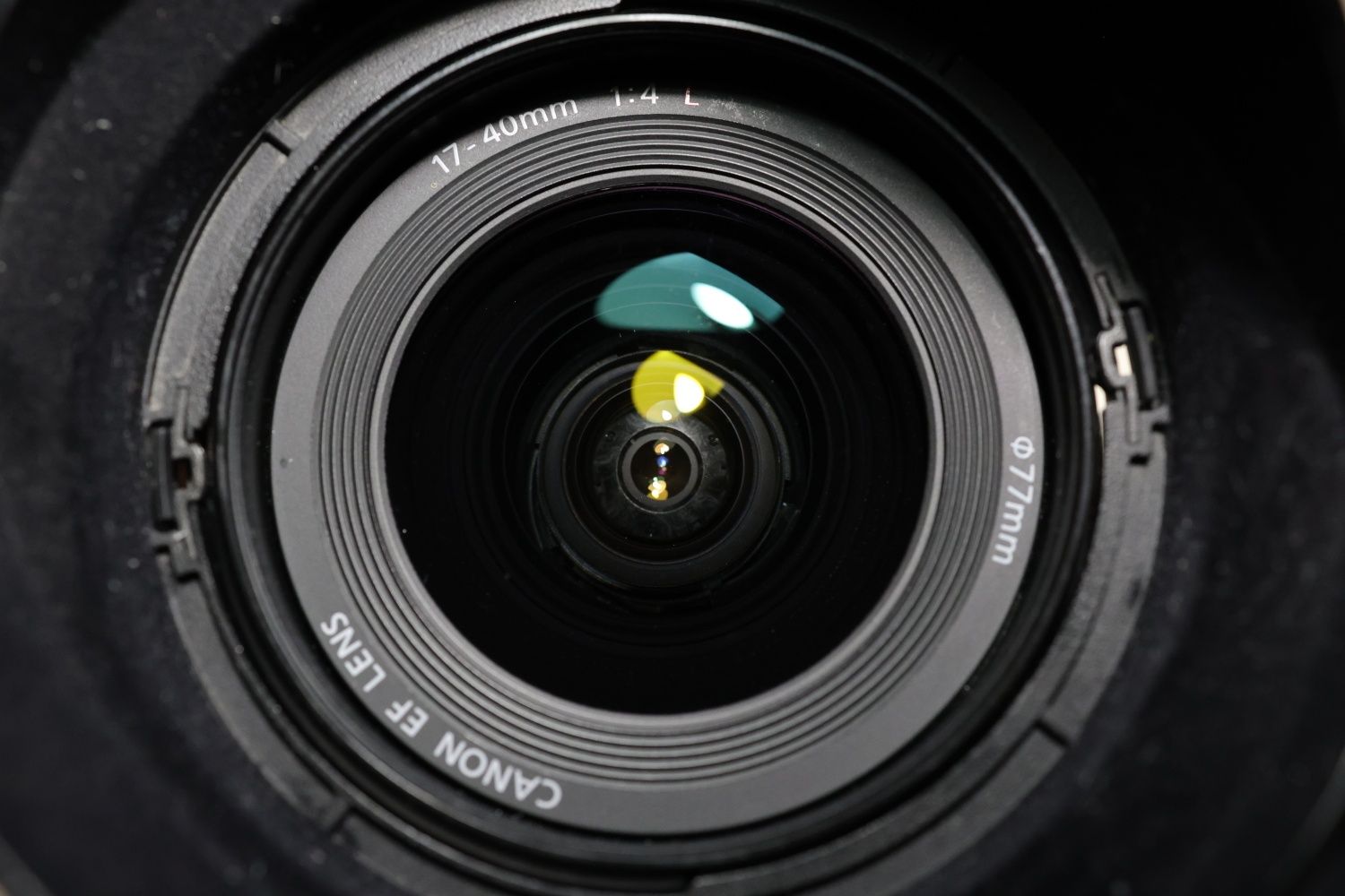 Объектив Canon EF 17-40mm f4