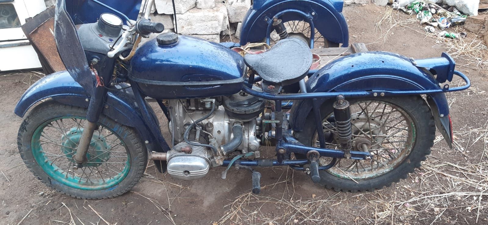Продам 3мотоцикла Урал и куча запчастей