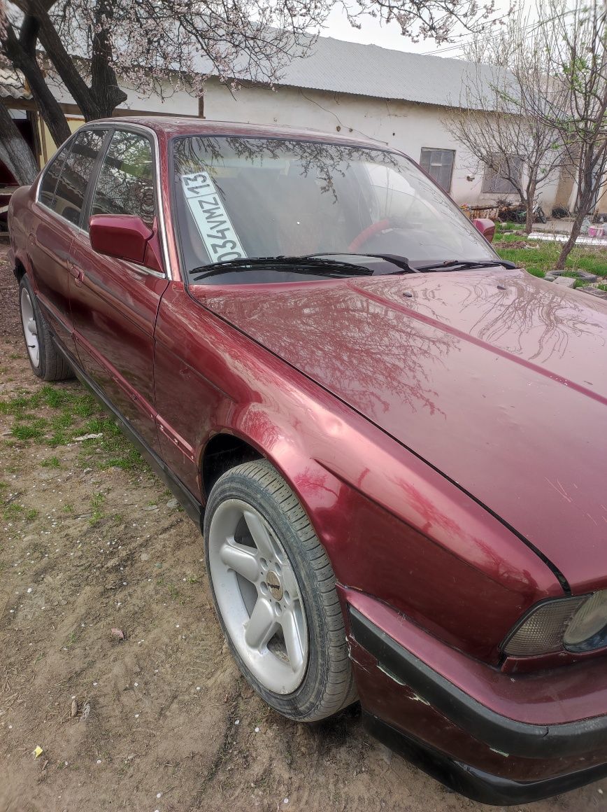 Продам БМВ Е34 срочно
