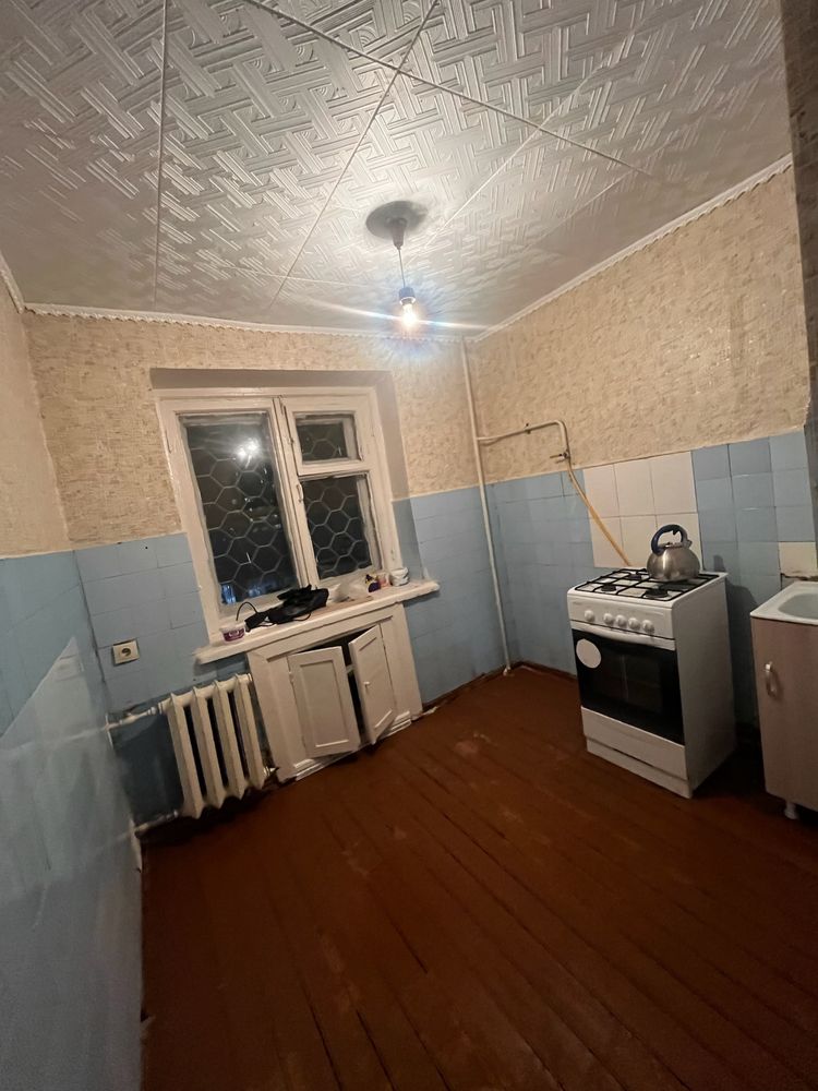 Продам 2 ком 8 район