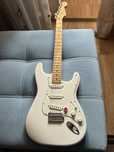 Продам электро гитару Fender Stratocatster Player