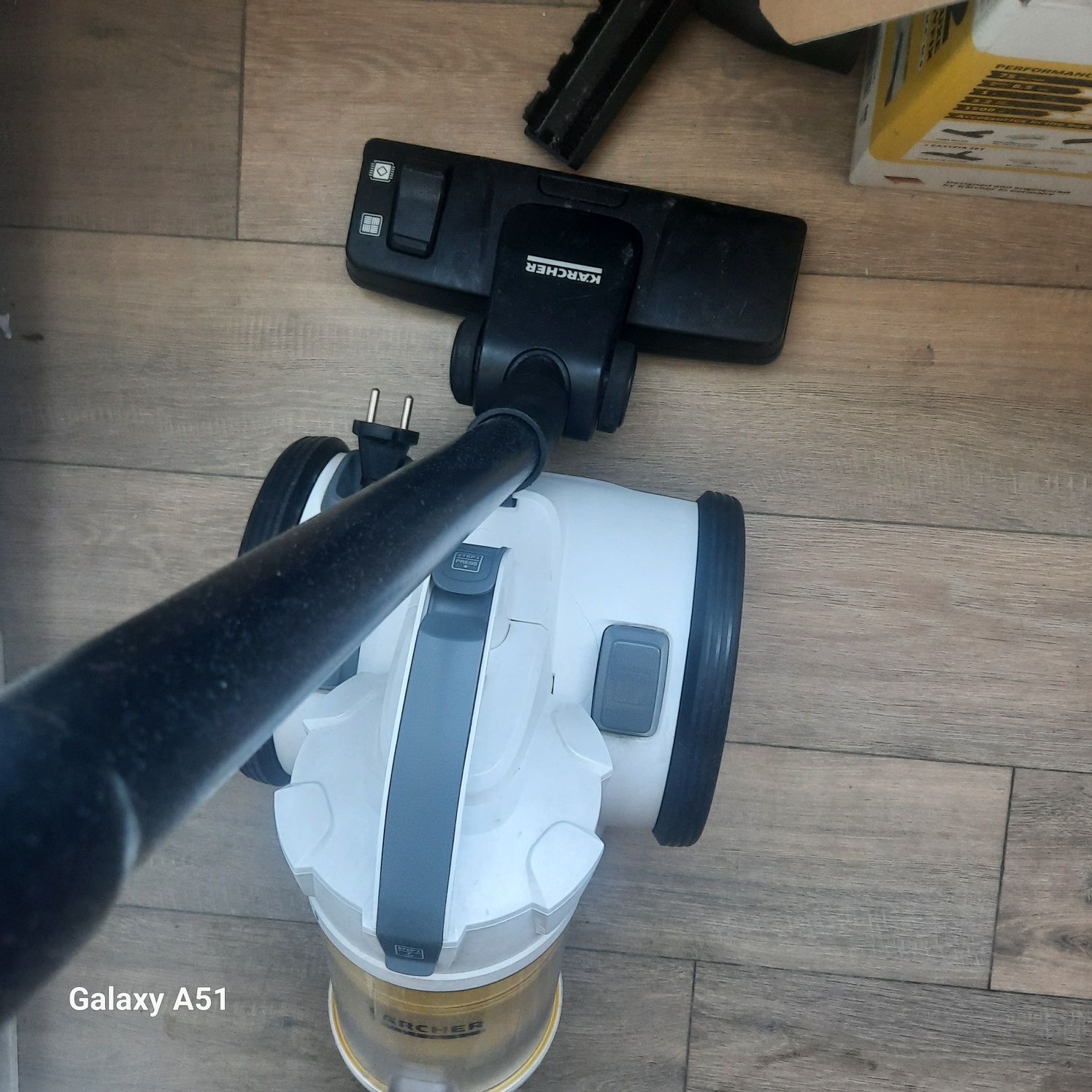 Продам пылесос KARCHER