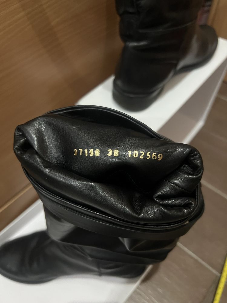 Продам итальянские дамские сапожки