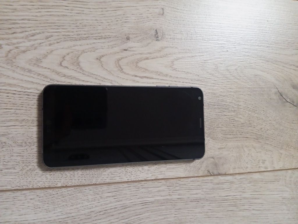 LG G6  продается