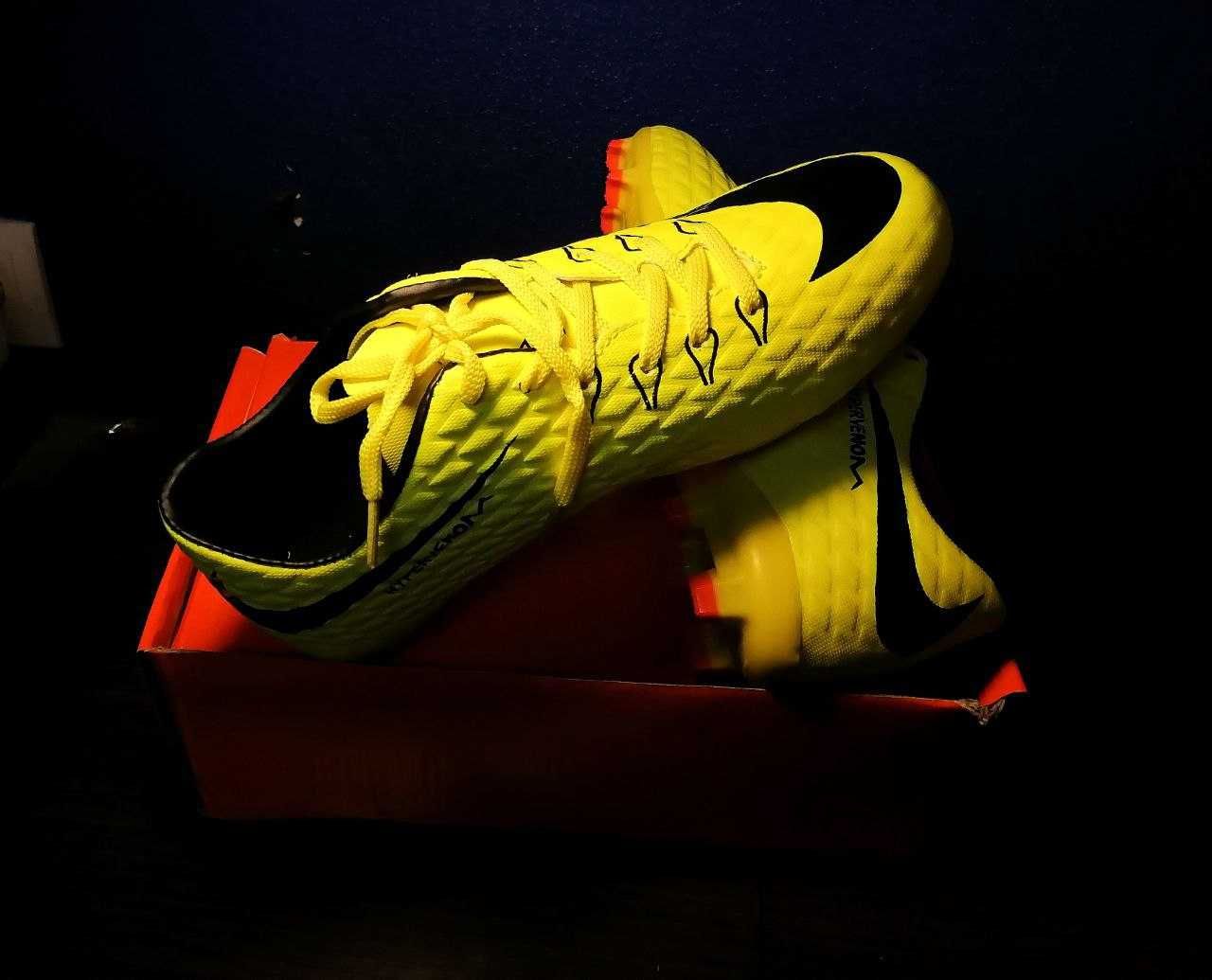 Бутсы Nike футбольные 36-38