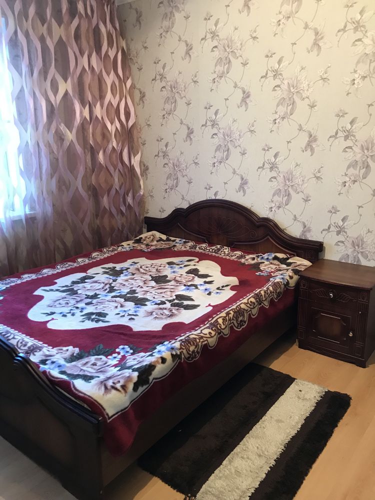 2- комн квартира Абылайхана-Мусрепова, р-н 7 поликл.маг. Дастан.