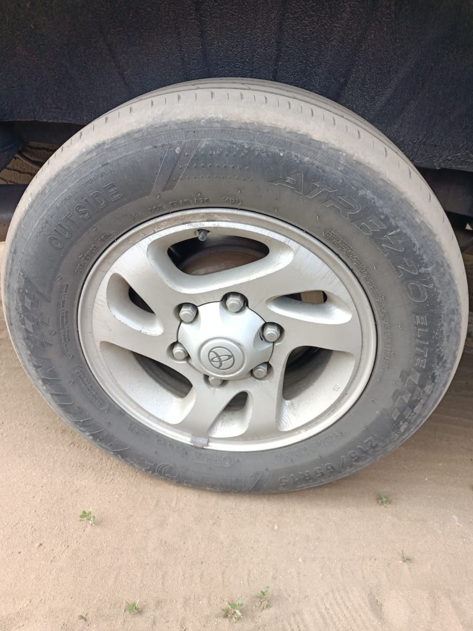 Продам летнюю резину 215 65 r15