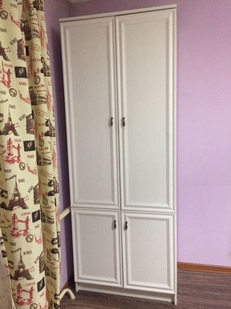 Шкаф гардероб белый