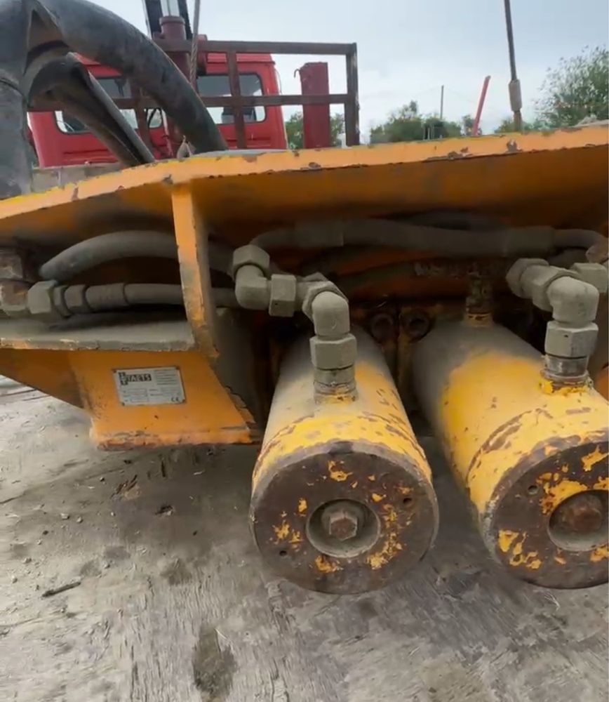Сваескусыватель, Сваерезка, Гидрозуб, срубщик свай/ Pile breaker TAETS