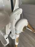 Стульчик для кормления Peg-Perego Prima Pappa Follow Me Gold белый