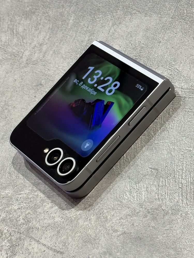 Смартфон Samsung Galaxy Z Flip6 5G 256GB Silver Shadow