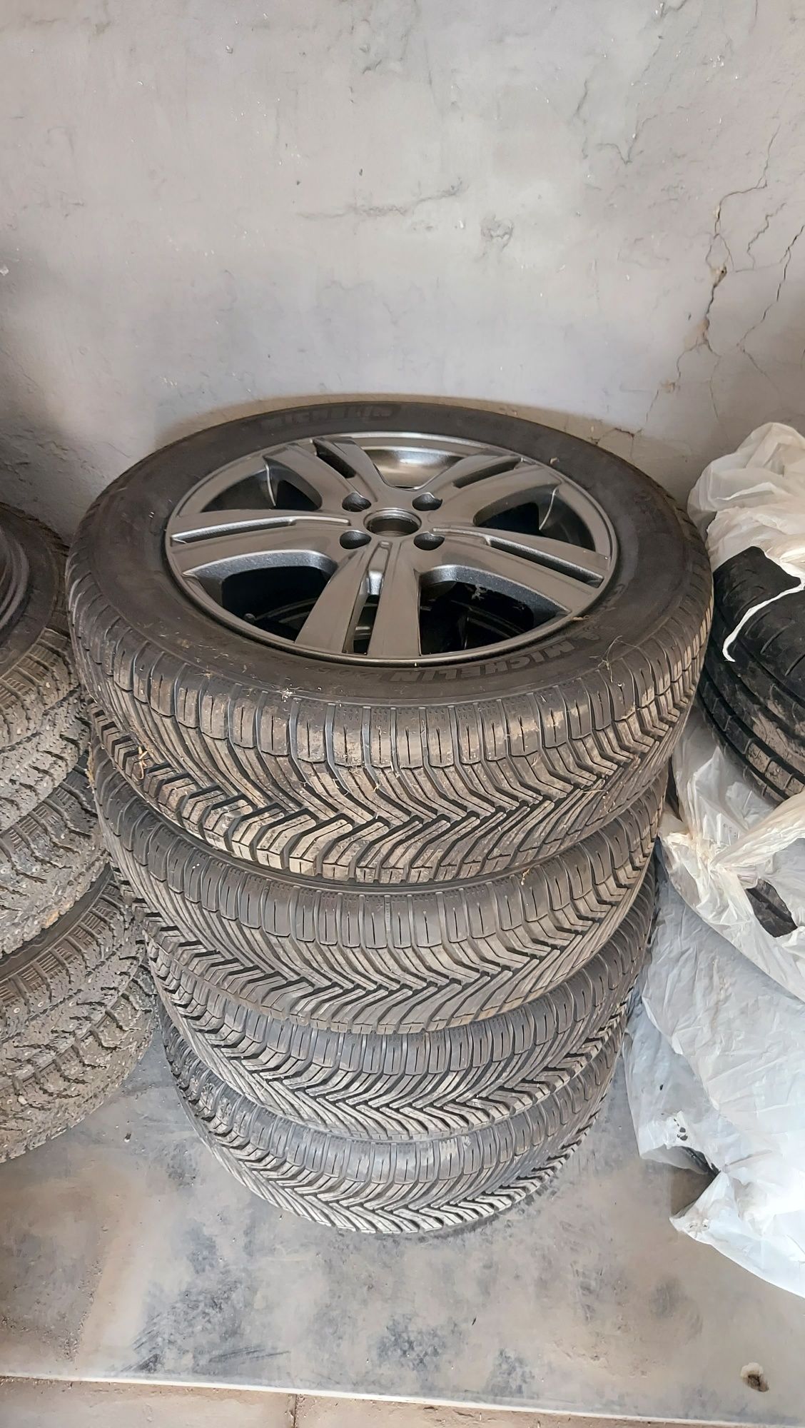 Продам комплект летней резины (все новое)