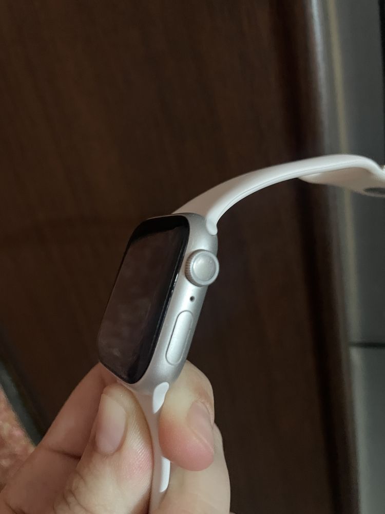 Продам apple watch 8 оригинал