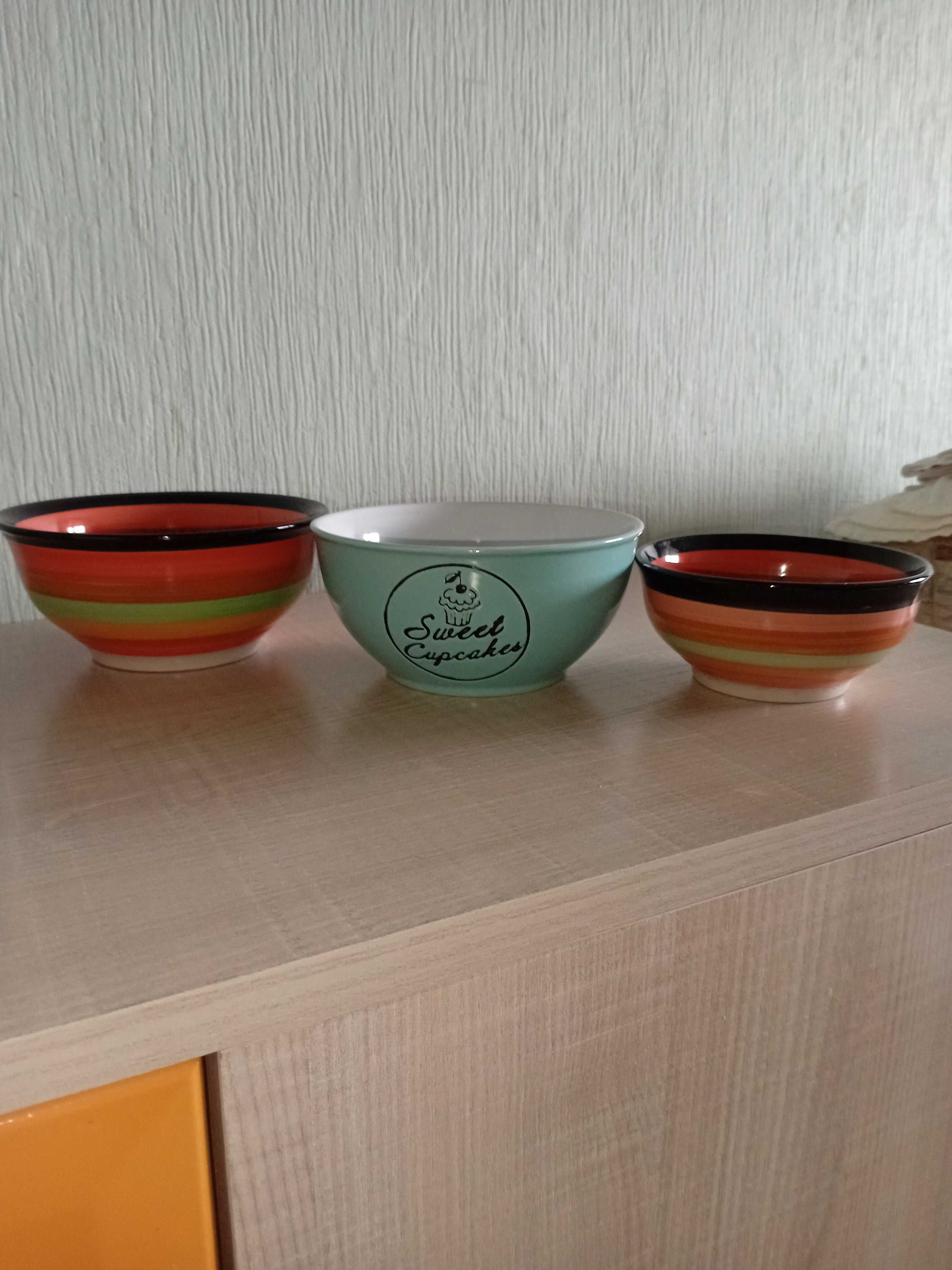 Кружки, чашки керамические, розетки стеклянные