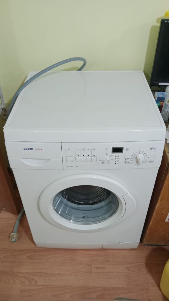 Продам стиральнцю машинку Bosch