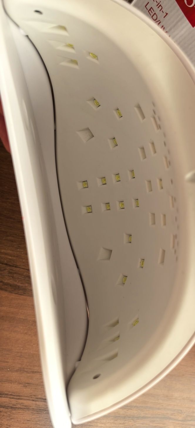 Лампа  маникюрная/педикюрная с UV- и Led (для наращивания)